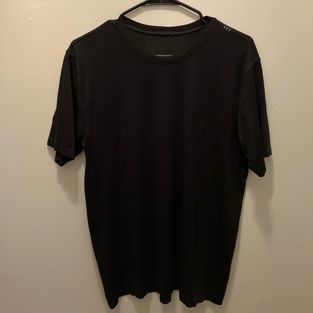 lululemon athletica Black Short Sleeve Tee